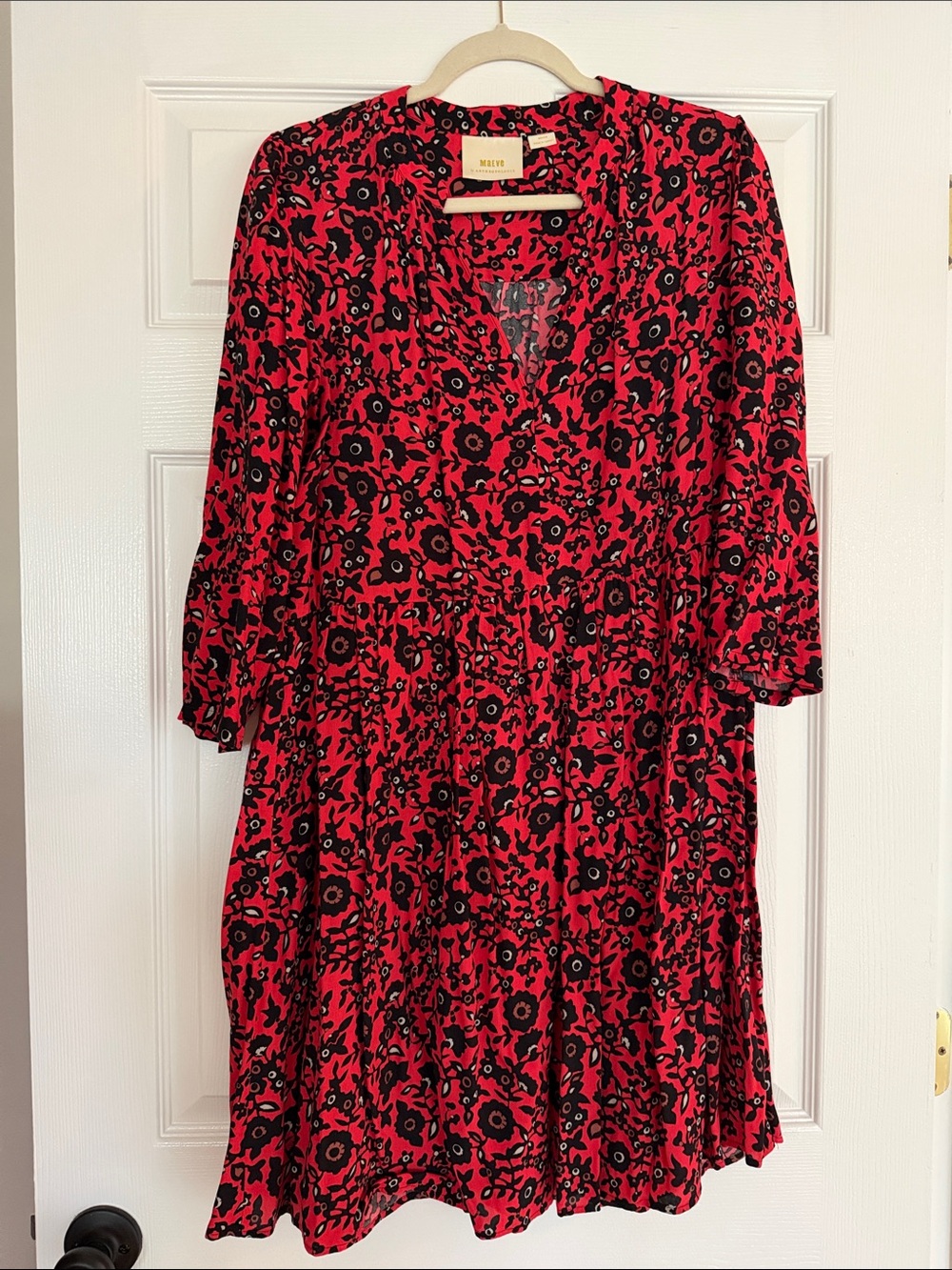 Maeve Anthropologie Red Floral V-Neck Long-Sleeve tiered dress Medium